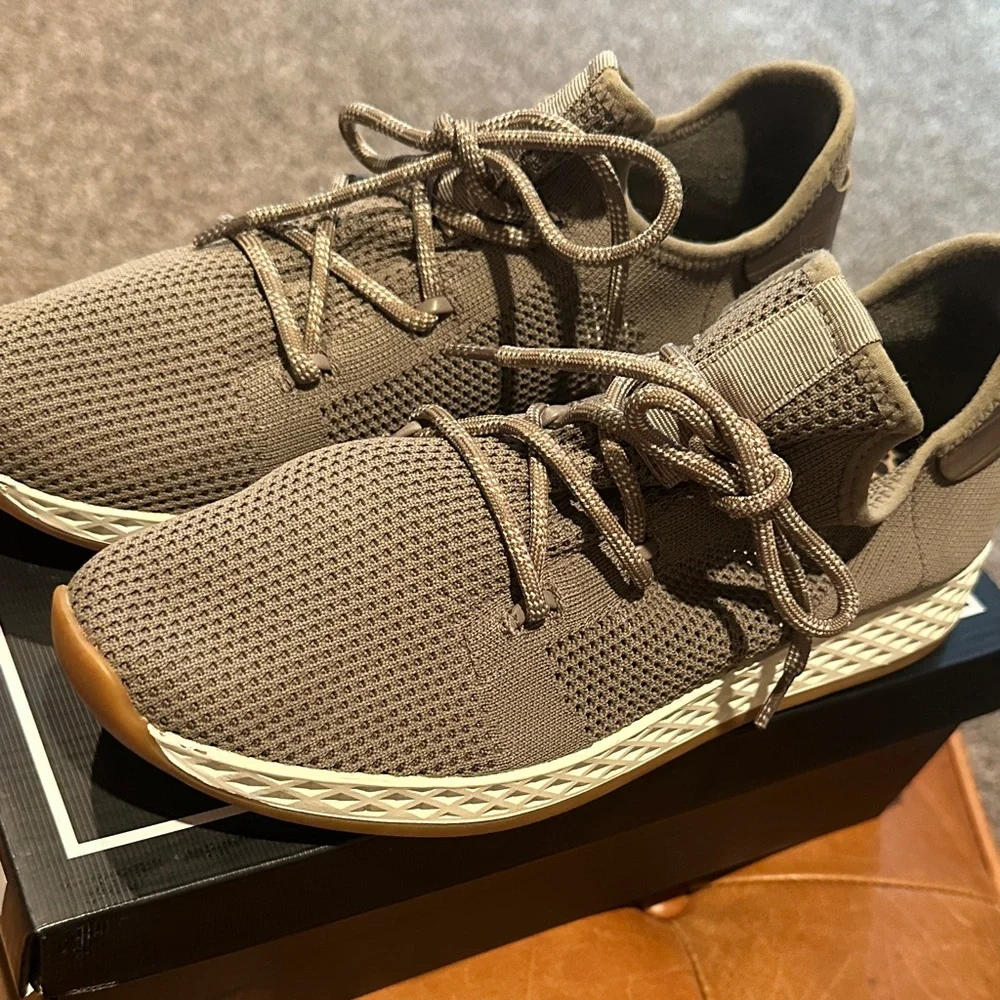 Stylish Women's Athletic Shoes - Taupe - Picture 7 of 9